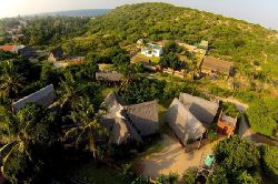 Tofo Accommodation - Annastasea House